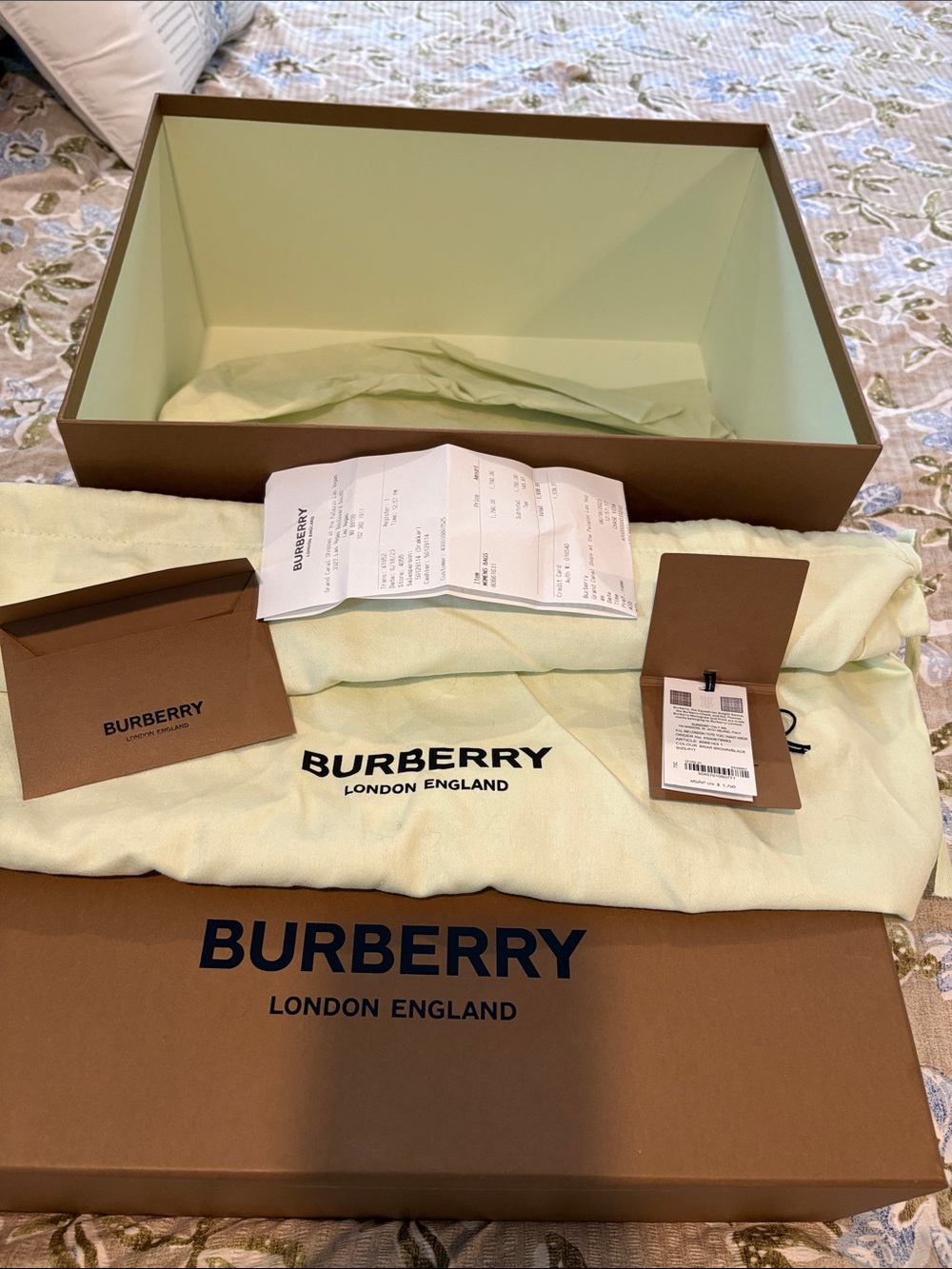 Burberry Small London Tote - Picture 5 of 5